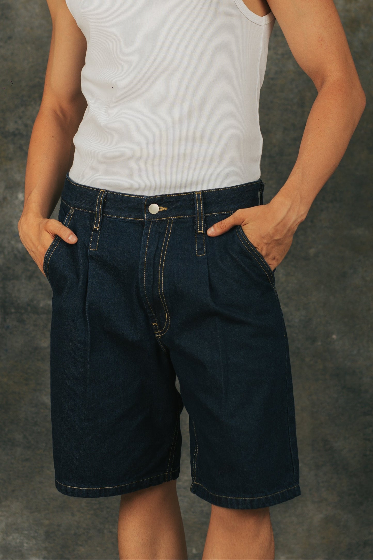 RAW DENIM SHORT