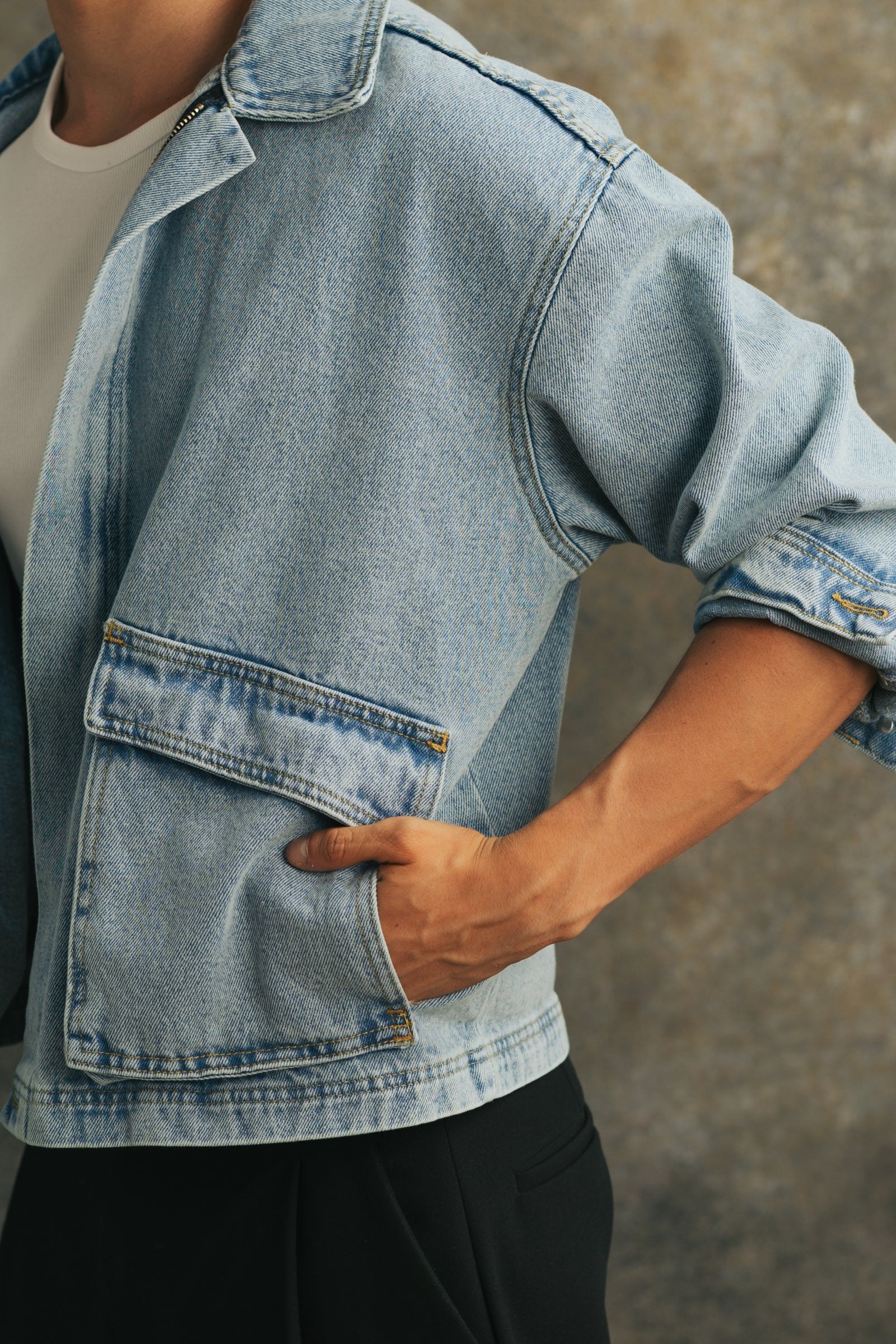 CROPPED DENIM JACKET